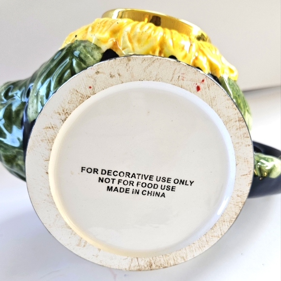 Beautiful Sunflower Teapot Clock - Picture 8 of 11